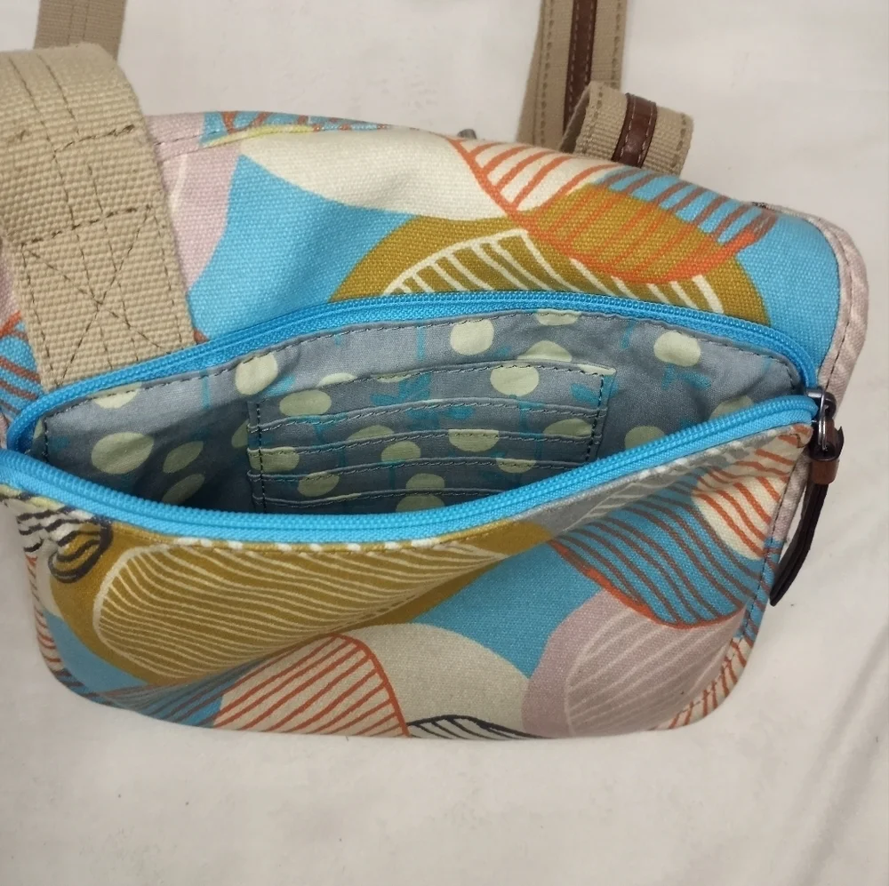 Fossil Y2K Geometric Striped Shaped Multi Pocketed Adjustable Crossbody Boho Bag